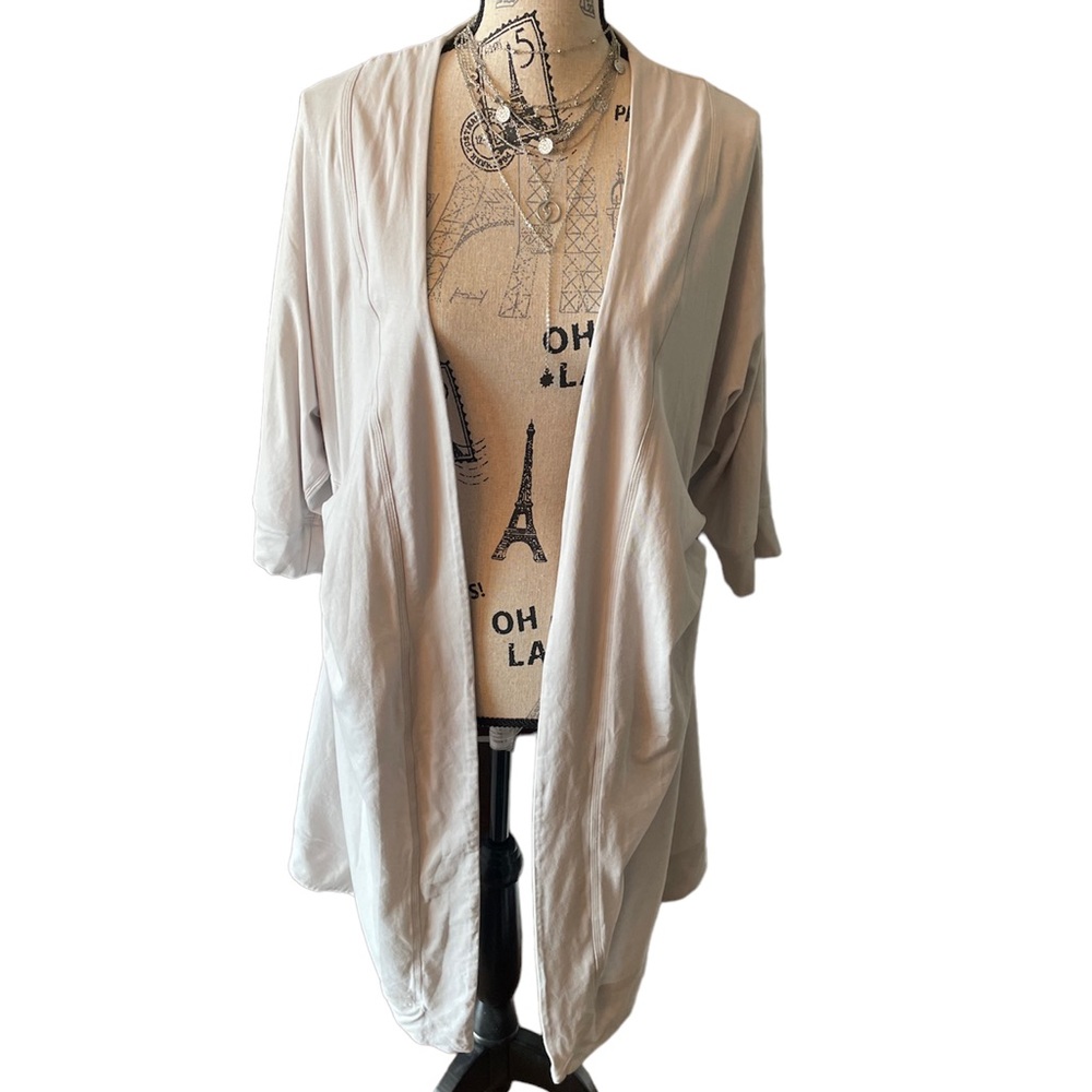 Lululemon light grey high low wrap. Size 12. Pleated